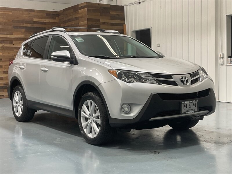 2014 Toyota RAV4 Limited AWD / Leather / Sunroof / Blis / 1-OWNER  / LOCAL SUV - Photo 2 - Gladstone, OR 97027