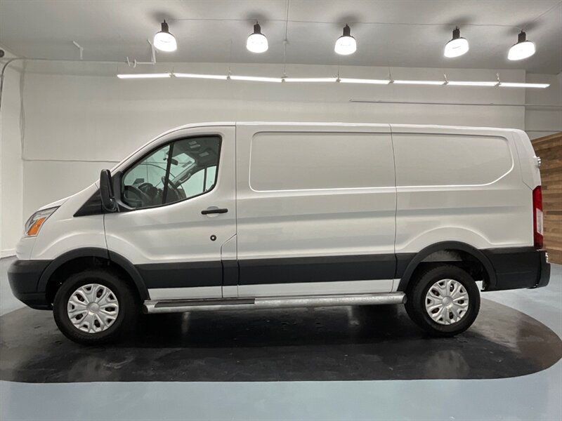 2015 Ford Transit 250 CARGO VAN / 3.7L V6 / LOCAL VAN / 123K MILES  /Low Roof 130inc WB - Photo 3 - Gladstone, OR 97027