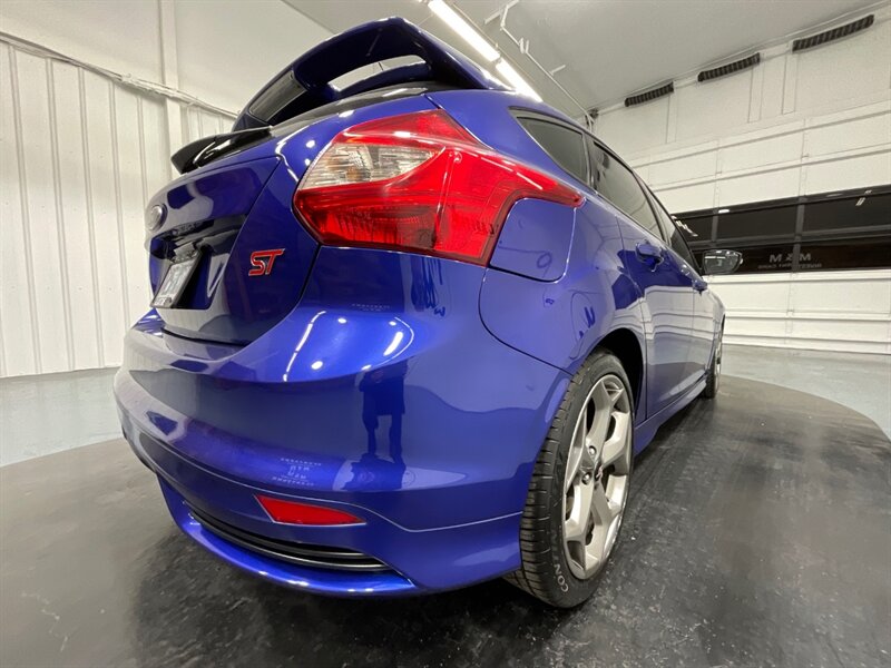 2014 Ford Focus ST Hatch Back / 2.0L 4Cyl ECOBOOST / 1-OWNER  / 6-SPEED MANUAL - Photo 46 - Gladstone, OR 97027