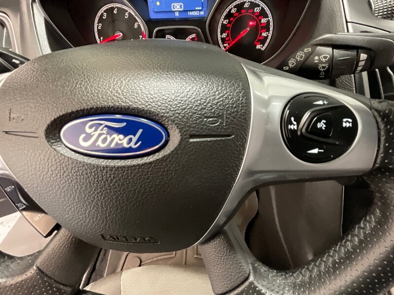 2014 Ford Focus ST Hatch Back / 2.0L 4Cyl ECOBOOST / 1-OWNER  / 6-SPEED MANUAL - Photo 41 - Gladstone, OR 97027