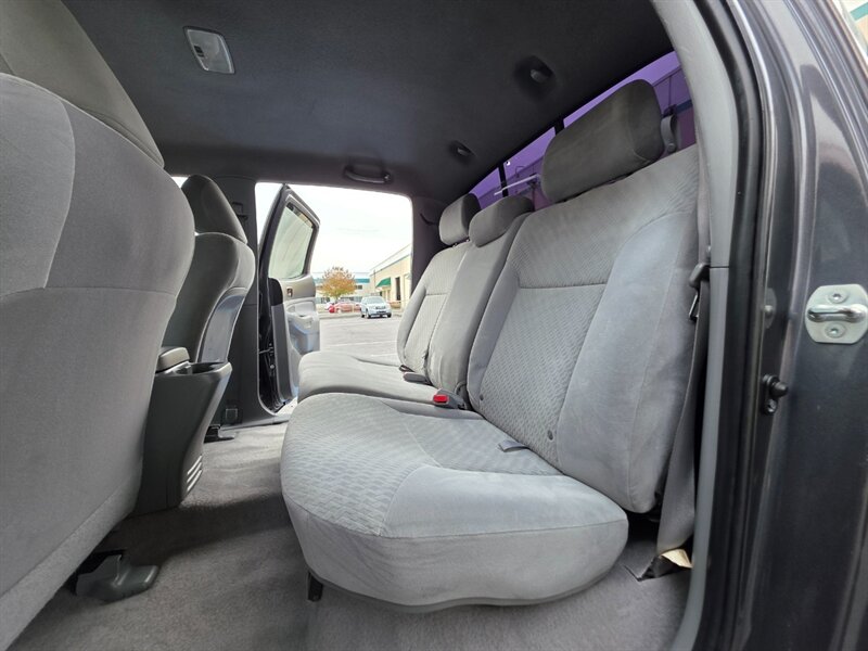 2010 Toyota Tacoma DOUBLE CAB 4X4 / V6 4.0L / NEW TIRES / NEW LIFT  / JUST SERVICED / NO RUST / EXCELLENT CONDITION - Photo 15 - Portland, OR 97217