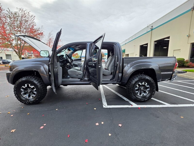 2010 Toyota Tacoma DOUBLE CAB 4X4 / V6 4.0L / NEW TIRES / NEW LIFT  / JUST SERVICED / NO RUST / EXCELLENT CONDITION - Photo 23 - Portland, OR 97217