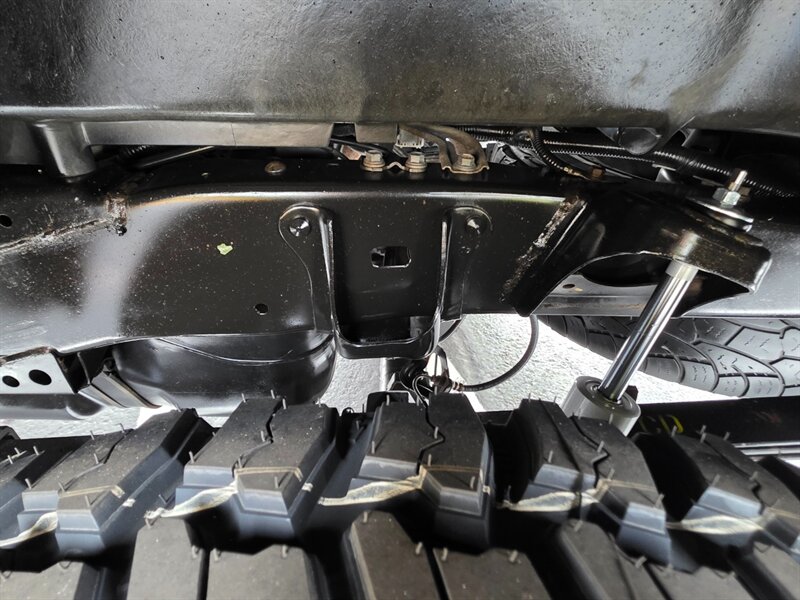 2010 Toyota Tacoma DOUBLE CAB 4X4 / V6 4.0L / NEW TIRES / NEW LIFT  / JUST SERVICED / NO RUST / EXCELLENT CONDITION - Photo 19 - Portland, OR 97217