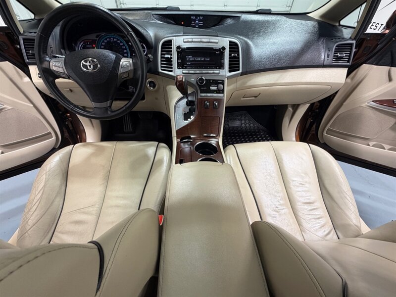 2011 Toyota Venza AWD 4cyl / Leather /Backup Cam /Panoramic Sunroof /Heated Leather Seats /All Wheel Drive - Photo 35 - Gladstone, OR 97027