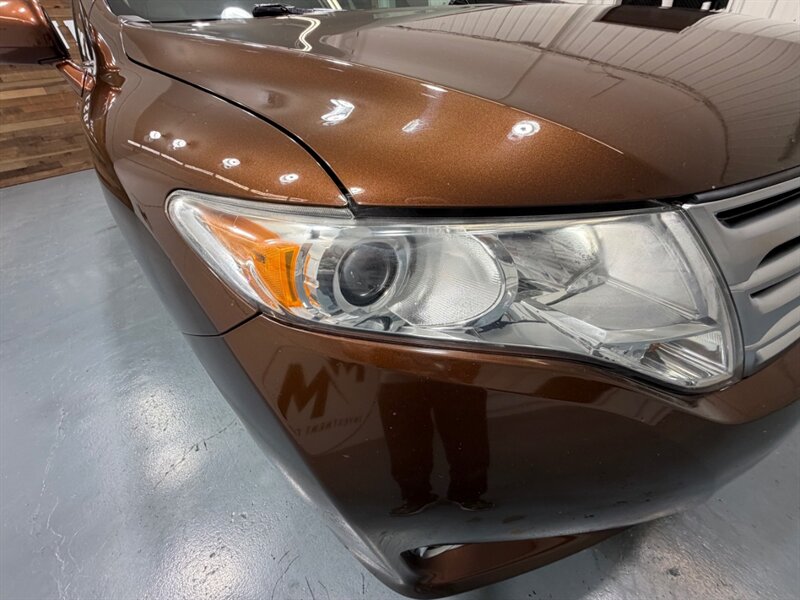 2011 Toyota Venza AWD 4cyl / Leather /Backup Cam /Panoramic Sunroof /Heated Leather Seats /All Wheel Drive - Photo 27 - Gladstone, OR 97027