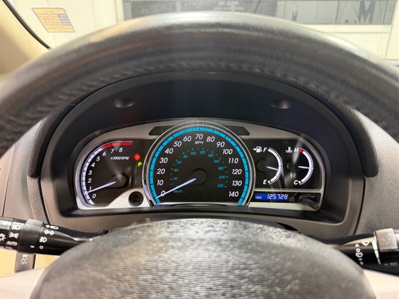 2011 Toyota Venza AWD 4cyl / Leather /Backup Cam /Panoramic Sunroof /Heated Leather Seats /All Wheel Drive - Photo 42 - Gladstone, OR 97027