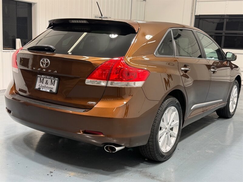 2011 Toyota Venza AWD 4cyl / Leather /Backup Cam /Panoramic Sunroof /Heated Leather Seats /All Wheel Drive - Photo 7 - Gladstone, OR 97027