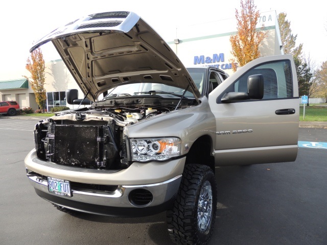 2004 Dodge Ram 2500 SLT 4X4 / 5.9L CUMMINS / 6-SPEED MANUAL / LIFTED !   - Photo 9 - Portland, OR 97217