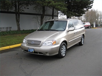 2005 Kia Sedona LX Minivan V6 Automatic 3RD Seat. Low Miles Van