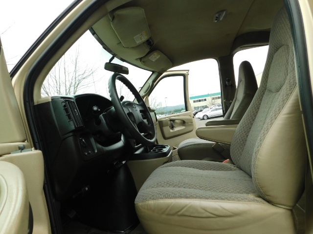 2006 Chevrolet Express 3500 / 12-Passenger Van / V8 / 1-TON / 111k miles   - Photo 14 - Portland, OR 97217