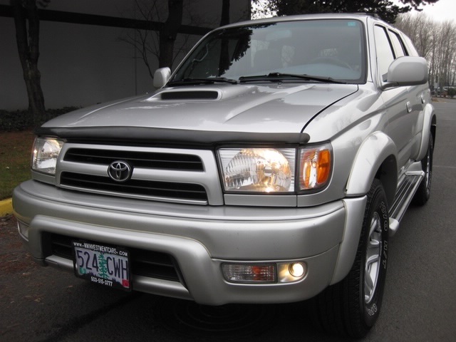 2000 Toyota 4Runner SPORT Edition / 4WD / Hood Scoop / LOW Miles   - Photo 43 - Portland, OR 97217