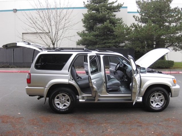 2000 Toyota 4Runner SPORT Edition / 4WD / Hood Scoop / LOW Miles   - Photo 14 - Portland, OR 97217