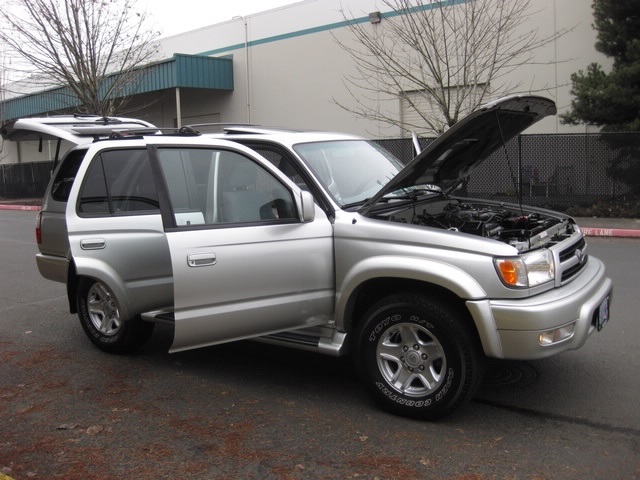 2000 Toyota 4Runner SPORT Edition / 4WD / Hood Scoop / LOW Miles   - Photo 15 - Portland, OR 97217