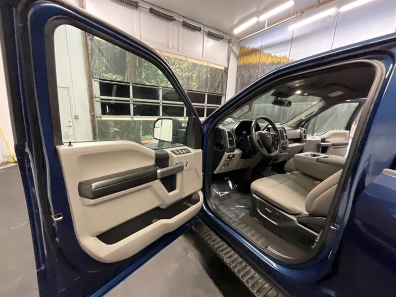 2019 Ford F-150 XLT Crew Cab 4X4 / 2.7L V6 EcoBoost / Backup Cam  LOCAL OREGON TRUCK / RUST FREE / SHARP & CLEAN !!! - Photo 13 - Gladstone, OR 97027