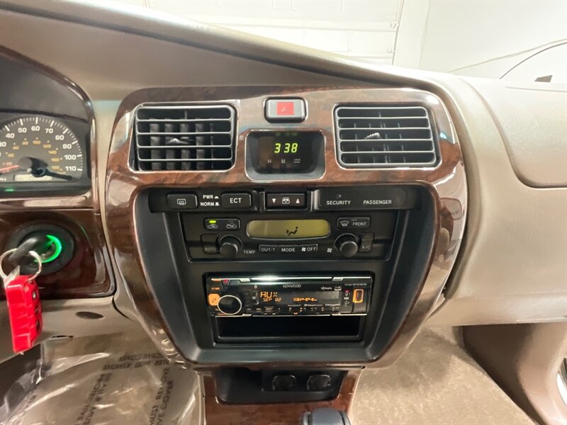 2002 Toyota 4Runner Limited 4X4 / LIFTED TRD WHEELS BF Goodrich Tires / ZERO RUST / Rear diff Locks / Timing Belt Service done - Photo 16 - Gladstone, OR 97027