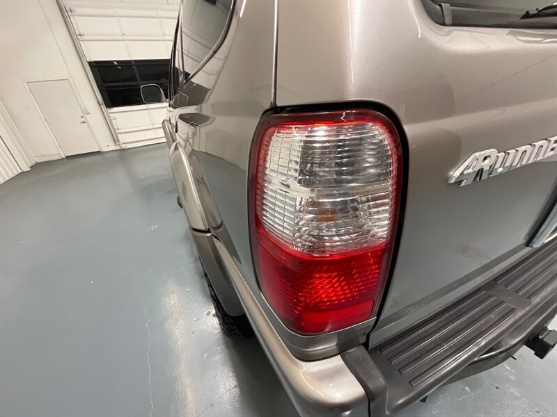 2002 Toyota 4Runner Limited 4X4 / LIFTED TRD WHEELS BF Goodrich Tires / ZERO RUST / Rear diff Locks / Timing Belt Service done - Photo 29 - Gladstone, OR 97027