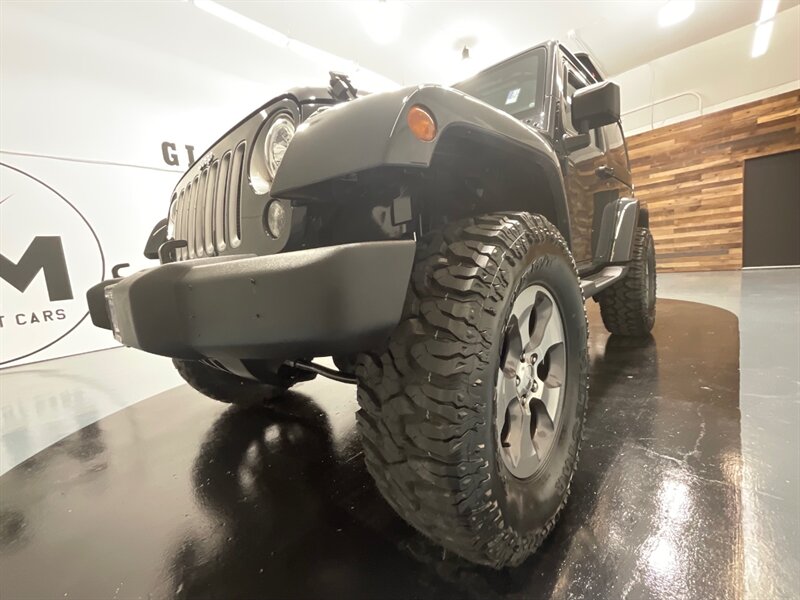 2017 Jeep Wrangler Sahara 2Dr 4X4 / 3.6L V6 / NEW LIFT & TIRES  / HARD TOP / 47K MILES - Photo 37 - Gladstone, OR 97027