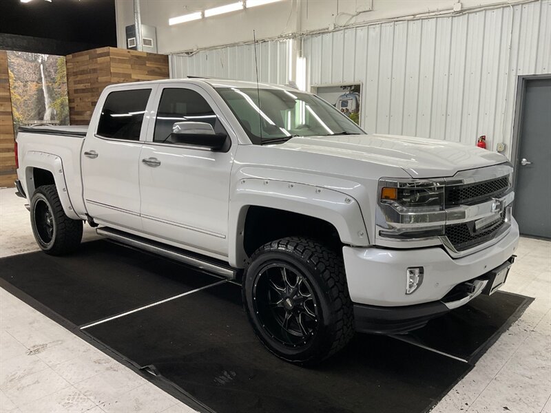 2017 Chevrolet Silverado 1500 High Country Crew Cab 4X4 / 5.3L V8 / LIFTED  / BRAND NEW  TIRES / Leather w. heated & ventilated Seats / Sunroof / LOCAL OREGON TRUCK / RUST FREE - Photo 2 - Gladstone, OR 97027