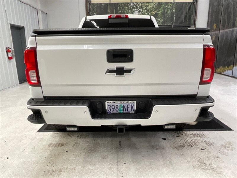 2017 Chevrolet Silverado 1500 High Country Crew Cab 4X4 / 5.3L V8 / LIFTED  / BRAND NEW  TIRES / Leather w. heated & ventilated Seats / Sunroof / LOCAL OREGON TRUCK / RUST FREE - Photo 6 - Gladstone, OR 97027