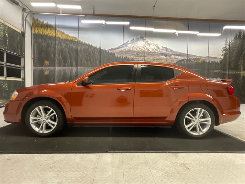 2012 Dodge Avenger SXT Plus Sedan / 3.6L V6 /Navigation/ 81,000 MILES  / Heated Seats / LOCAL OREGON CAR / Backup Camera - Photo 3 - Gladstone, OR 97027