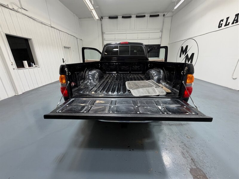 2003 Toyota Tacoma SR5 V6 4X4 5-SPEED MANUAL/OREGON TRUCK w.ZERO RUST /TIMING BELT SERVICE ALREADY DONE - Photo 10 - Gladstone, OR 97027