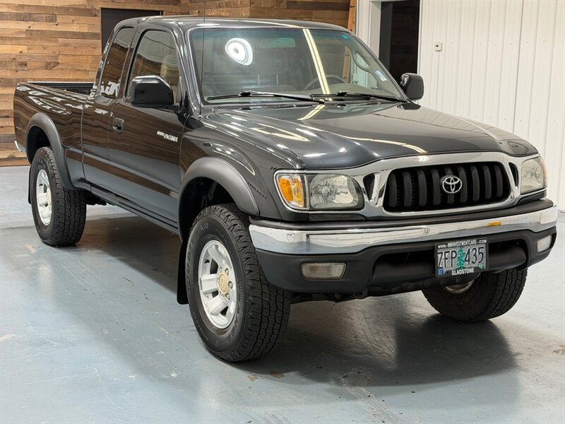 2003 Toyota Tacoma SR5 V6 4X4 5-SPEED MANUAL/OREGON TRUCK w.ZERO RUST /TIMING BELT SERVICE ALREADY DONE - Photo 2 - Gladstone, OR 97027