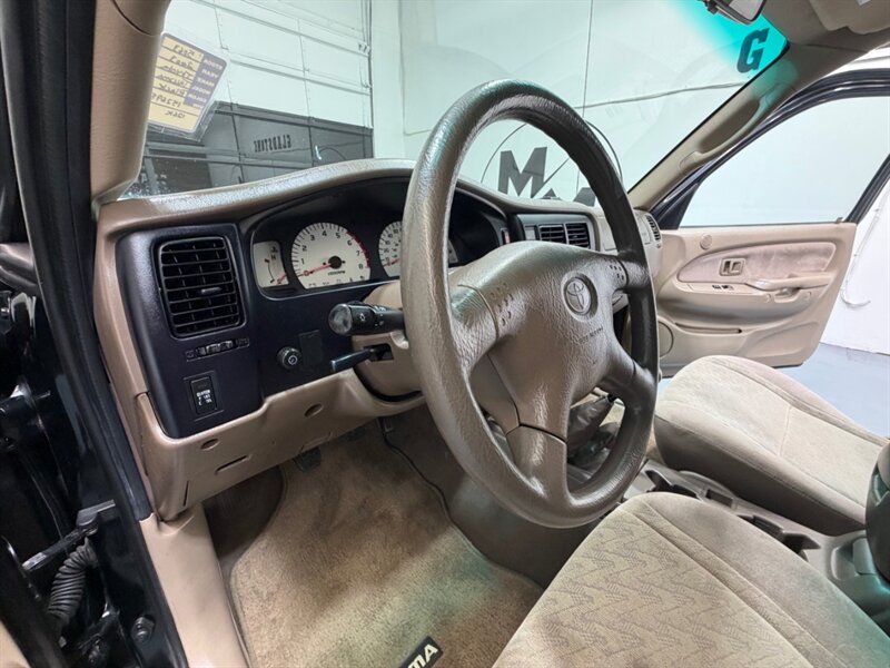 2003 Toyota Tacoma SR5 V6 4X4 5-SPEED MANUAL/OREGON TRUCK w.ZERO RUST /TIMING BELT SERVICE ALREADY DONE - Photo 33 - Gladstone, OR 97027
