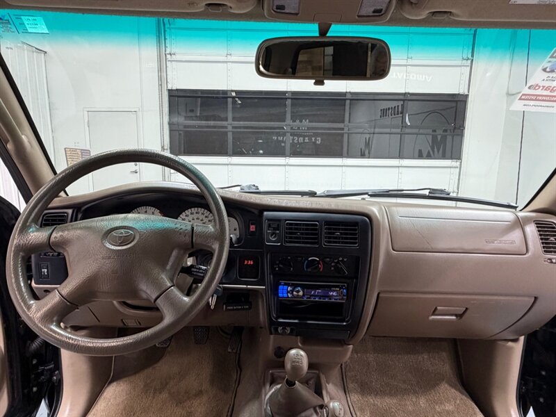 2003 Toyota Tacoma SR5 V6 4X4 5-SPEED MANUAL/OREGON TRUCK w.ZERO RUST /TIMING BELT SERVICE ALREADY DONE - Photo 37 - Gladstone, OR 97027