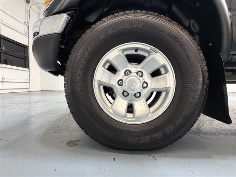 2003 Toyota Tacoma SR5 V6 4X4 5-SPEED MANUAL/OREGON TRUCK w.ZERO RUST /TIMING BELT SERVICE ALREADY DONE - Photo 23 - Gladstone, OR 97027