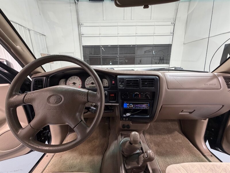 2003 Toyota Tacoma SR5 V6 4X4 5-SPEED MANUAL/OREGON TRUCK w.ZERO RUST /TIMING BELT SERVICE ALREADY DONE - Photo 21 - Gladstone, OR 97027