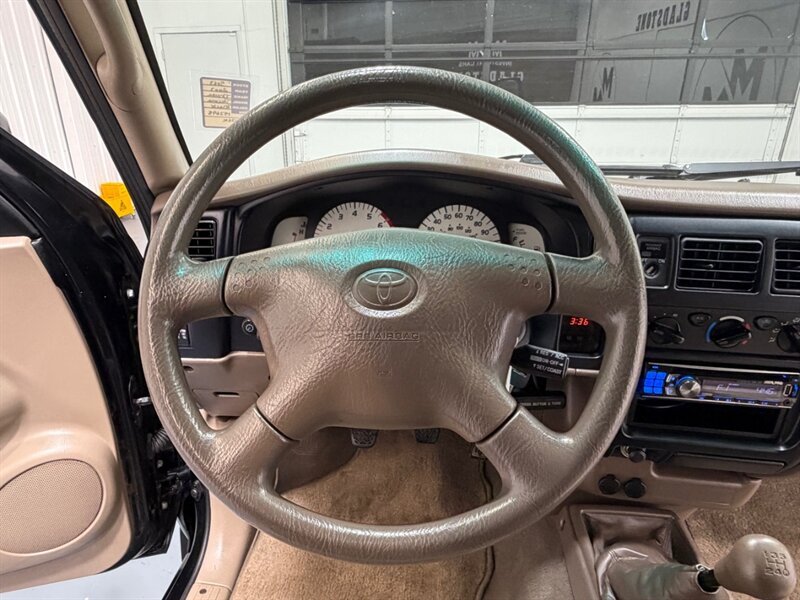 2003 Toyota Tacoma SR5 V6 4X4 5-SPEED MANUAL/OREGON TRUCK w.ZERO RUST /TIMING BELT SERVICE ALREADY DONE - Photo 15 - Gladstone, OR 97027
