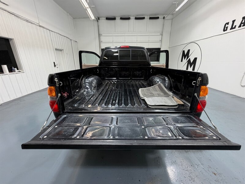 2003 Toyota Tacoma SR5 V6 4X4 5-SPEED MANUAL/OREGON TRUCK w.ZERO RUST /TIMING BELT SERVICE ALREADY DONE - Photo 10 - Gladstone, OR 97027