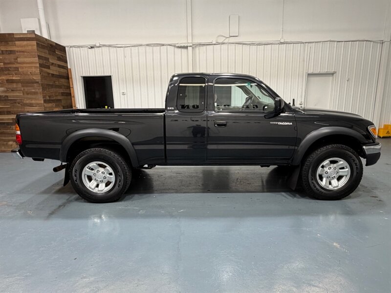 2003 Toyota Tacoma SR5 V6 4X4 5-SPEED MANUAL/OREGON TRUCK w.ZERO RUST /TIMING BELT SERVICE ALREADY DONE - Photo 4 - Gladstone, OR 97027