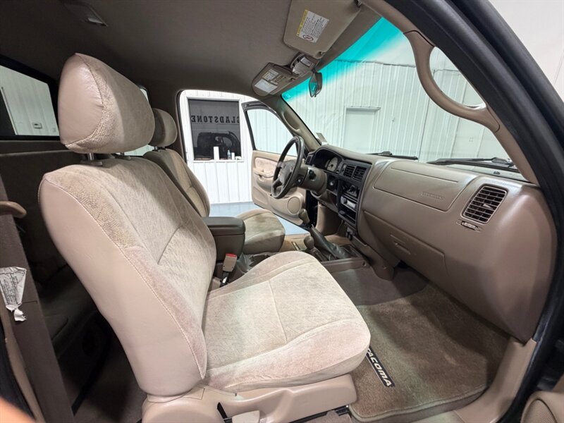 2003 Toyota Tacoma SR5 V6 4X4 5-SPEED MANUAL/OREGON TRUCK w.ZERO RUST /TIMING BELT SERVICE ALREADY DONE - Photo 15 - Gladstone, OR 97027