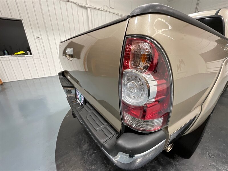 2006 Toyota Tacoma V6 SR5 4X4 / 6-SPEED MANUAL / 119K MILES  / LOCAL OREGON TRUCK - Photo 28 - Gladstone, OR 97027