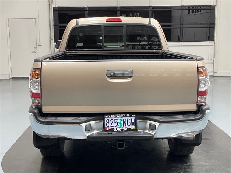 2006 Toyota Tacoma V6 SR5 4X4 / 6-SPEED MANUAL / 119K MILES  / LOCAL OREGON TRUCK - Photo 8 - Gladstone, OR 97027