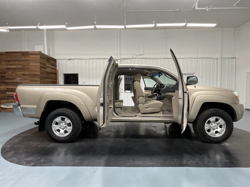 2006 Toyota Tacoma V6 SR5 4X4 / 6-SPEED MANUAL / 119K MILES  / LOCAL OREGON TRUCK - Photo 6 - Gladstone, OR 97027