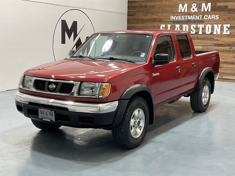 2000 Nissan Frontier XE Crew Cab 4X4 / 3.3L V6 / 5-SPEED MANUAL  / Towing Pkg / Spray in bed liner / LOCAL OREGON TRUCK w. ZERO RUST - Photo 1 - Gladstone, OR 97027