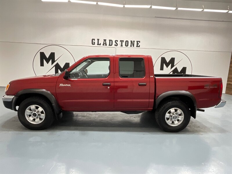 2000 Nissan Frontier XE Crew Cab 4X4 / 3.3L V6 / 5-SPEED MANUAL  / Towing Pkg / Spray in bed liner / LOCAL OREGON TRUCK w. ZERO RUST - Photo 3 - Gladstone, OR 97027