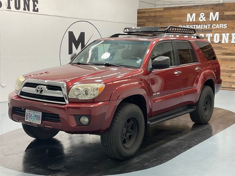 2007 Toyota 4Runner SR5 Sport Utility 4X4 / 4.0L V6 / Sunroof / CLEAN  / RUST FREE / Excel Cond - Photo 1 - Gladstone, OR 97027