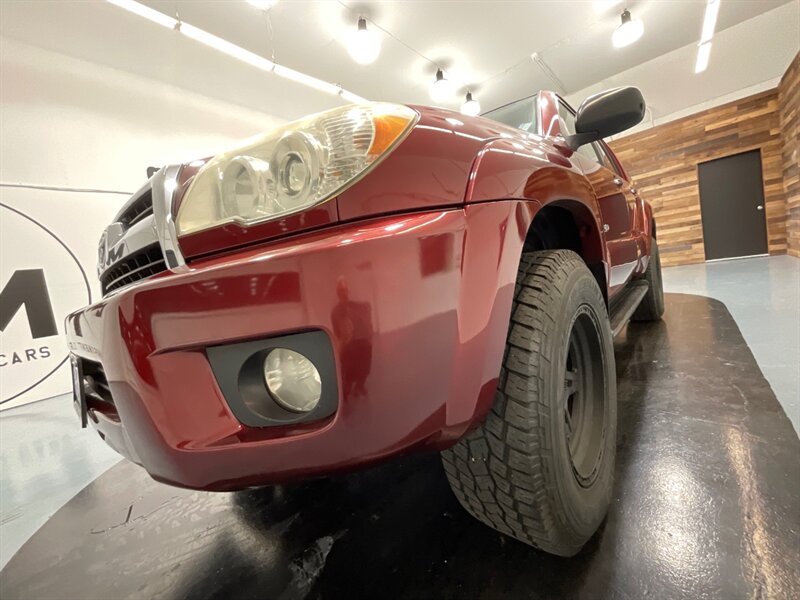 2007 Toyota 4Runner SR5 Sport Utility 4X4 / 4.0L V6 / Sunroof / CLEAN  / RUST FREE / Excel Cond - Photo 28 - Gladstone, OR 97027