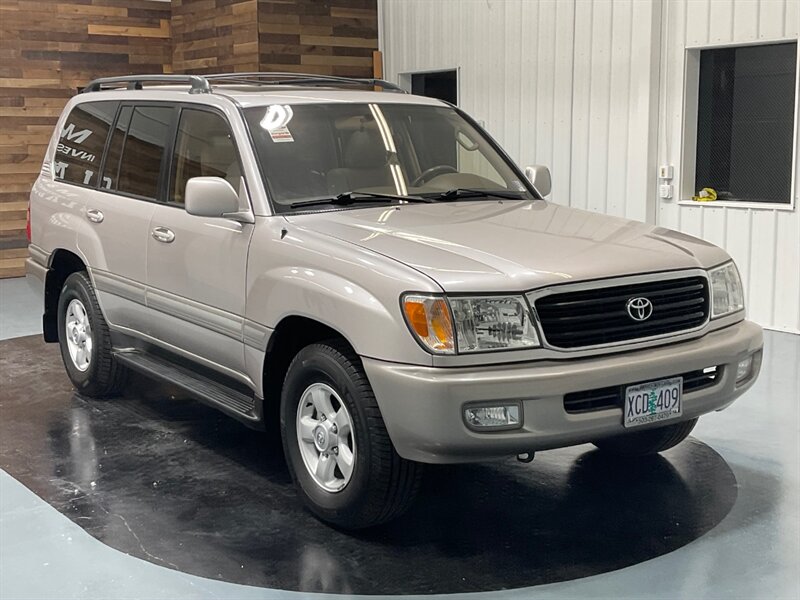 1999 Toyota Land Cruiser 4x4 / REAR DIFF LOCK / 1-OWNER / LOW MILES  / FRESH TIMING BELT SERVICE / RUST FREE - Photo 2 - Gladstone, OR 97027