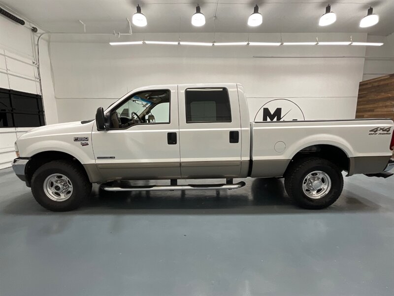 2002 Ford F-250 Lariat Crew Cab 4X4 / 7.3L DIESEL / 1-OWNER  / ZERO RUST / Leather Heated Seats / 122K MILES - Photo 3 - Gladstone, OR 97027