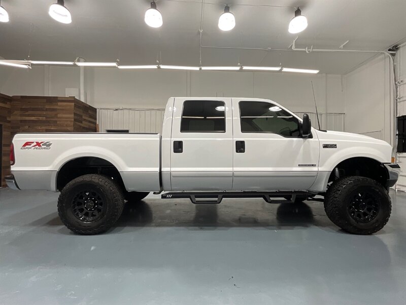 2003 Ford F-350 XLT FX4 4X4 / 7.3L DIESEL / 6-SPEED / 32,000 MILES  / 1-OWNER / ZERO RUST / ONE OF A KING TRUCK - Photo 4 - Gladstone, OR 97027