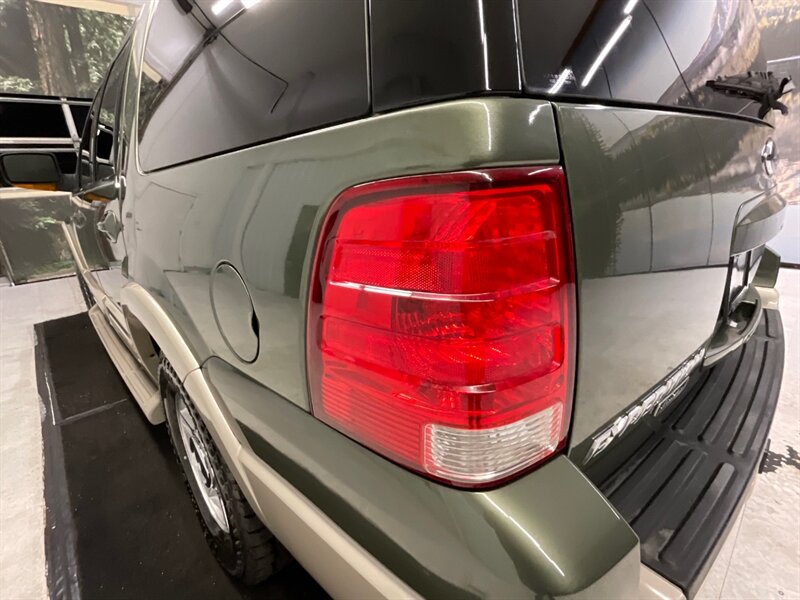 2005 Ford Expedition Eddie Bauer 4X4 / 5.4L V8 / 3rd Row / Local  / Leather & Sunroof / Captain Chairs - Photo 28 - Gladstone, OR 97027