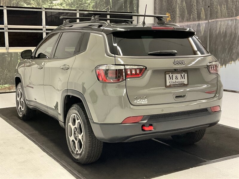 2022 Jeep Compass Trailhawk 4X4 / 2.4L 4Cyl / Camera / 7,000 MILES  / 1-OWNER LOCAL / Leather & Heated Seats / LIKE NEW - Photo 7 - Gladstone, OR 97027