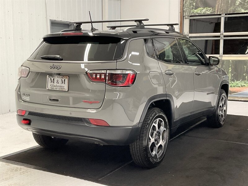 2022 Jeep Compass Trailhawk 4X4 / 2.4L 4Cyl / Camera / 7,000 MILES  / 1-OWNER LOCAL / Leather & Heated Seats / LIKE NEW - Photo 8 - Gladstone, OR 97027