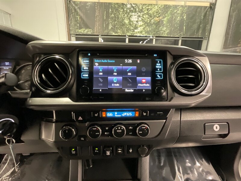 2019 Toyota Tacoma TRD Pro 4X4 / 3.5L V6 / 6-Speed Manual / Leather  / Leather & Heated Seats - Photo 18 - Gladstone, OR 97027