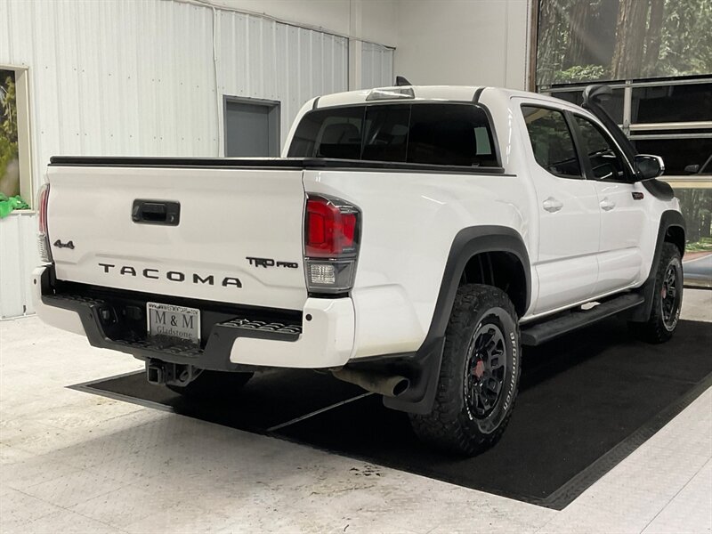 2019 Toyota Tacoma TRD Pro 4X4 / 3.5L V6 / 6-Speed Manual / Leather  / Leather & Heated Seats - Photo 8 - Gladstone, OR 97027