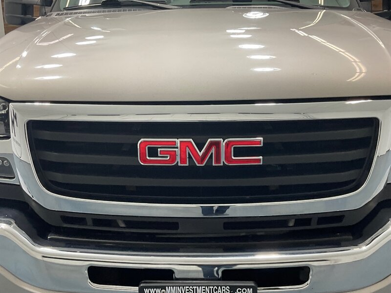 2007 GMC Sierra 2500 SLT Crew Cab 4X4 / 6.6L DIESEL / LBZ MOTOR / CLEAN  / Leather heated Seats / RUST FREE - Photo 28 - Gladstone, OR 97027